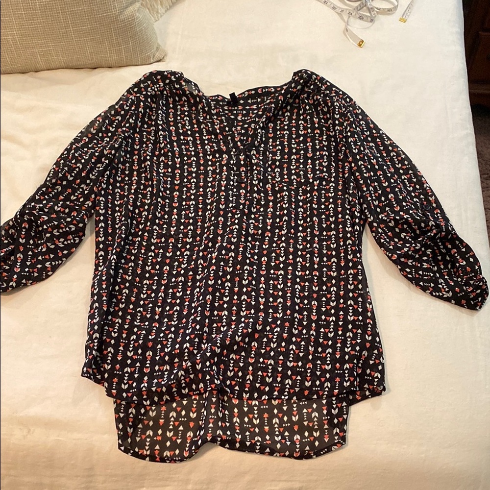 Maurices Black and White Relaxed 3/4 Sleeve Blouse